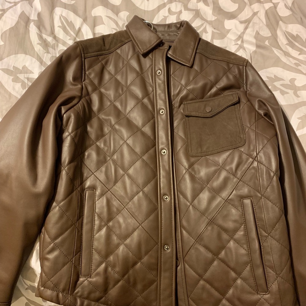 Roundtree and Yorke brown quilted lambskin jacket